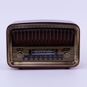 Radio clásico Bohlinja de 4 W RMS con Bluetooth, café