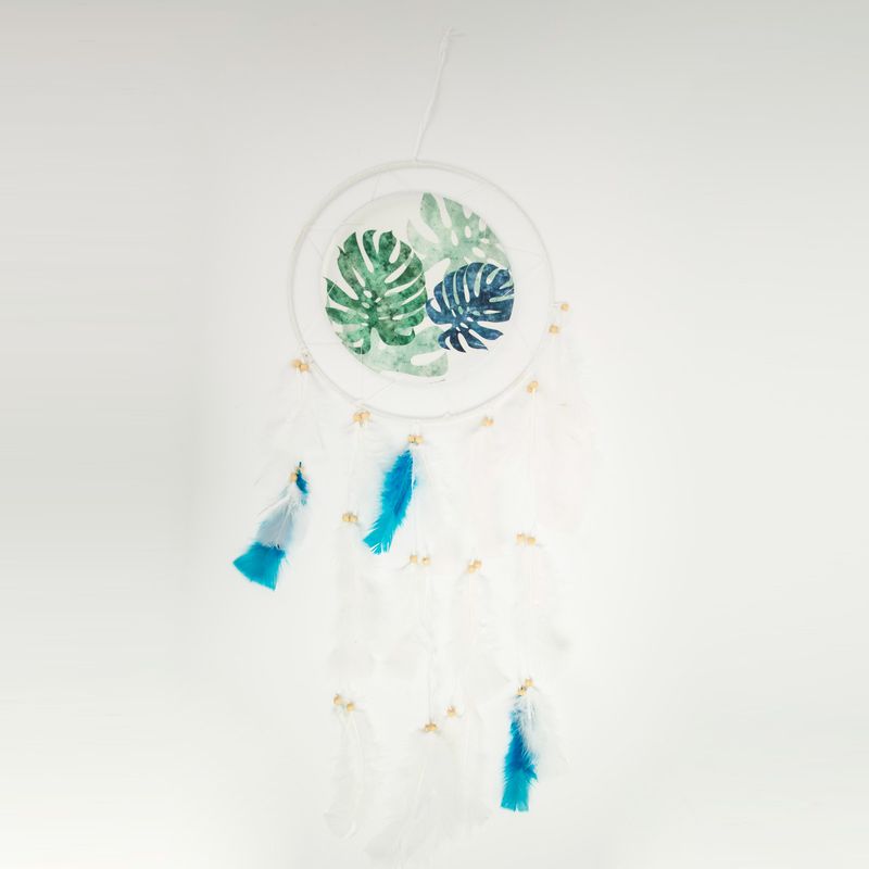 atrapasuenos-30-cms-hojas-monstaseras-color-verde-con-azul-plumas-blancas-uy-azules-7701016016506