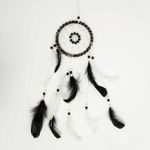 atrapasuenos-11-cms-tejido-en-crochet-con-plumas-blancas-y-negras-7701016016360