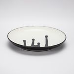 plato-4-x-29-cm-blanco-redondo-con-diseno-de-mancha-negra-7701016064132