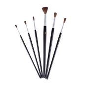 Set de 6 pinceles con mango de madera