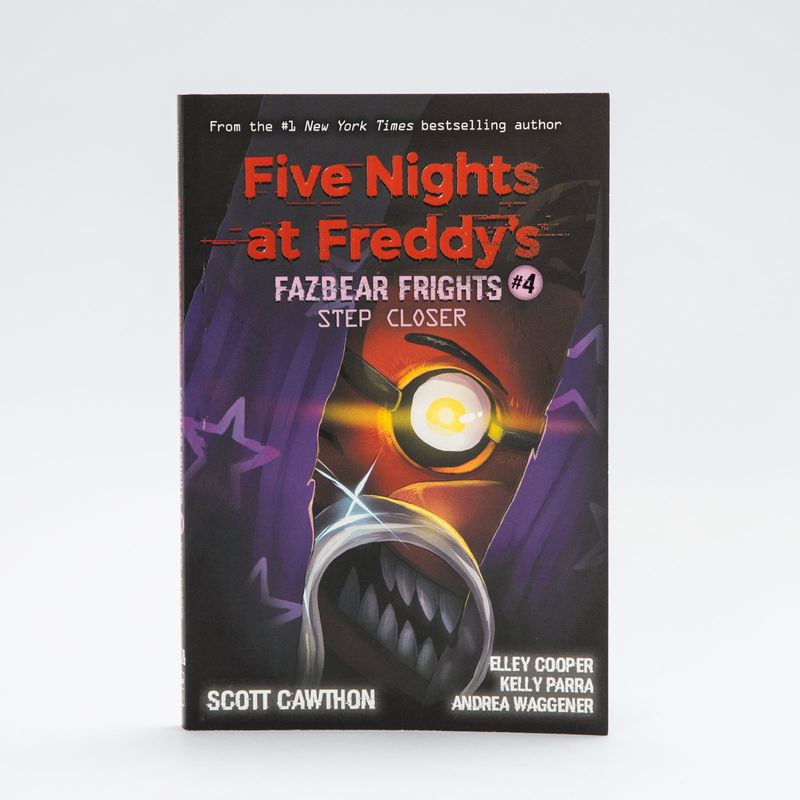 Five Nights At Freddy's: Fazbear Frights #4 - Step Closer