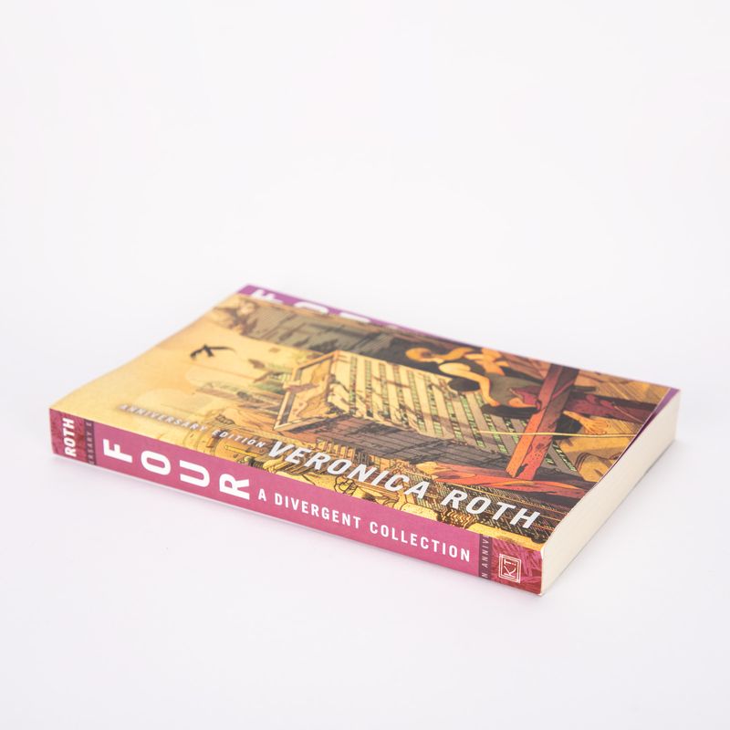 four-a-divergent-collection-3-9780063040540