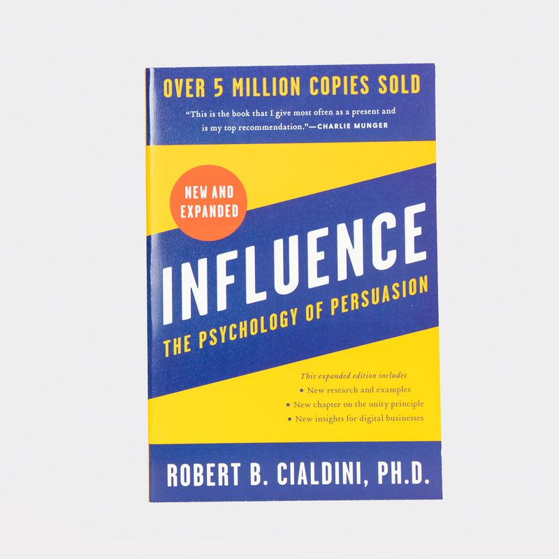 influence-the-psychology-of-persuasion-9780063136892