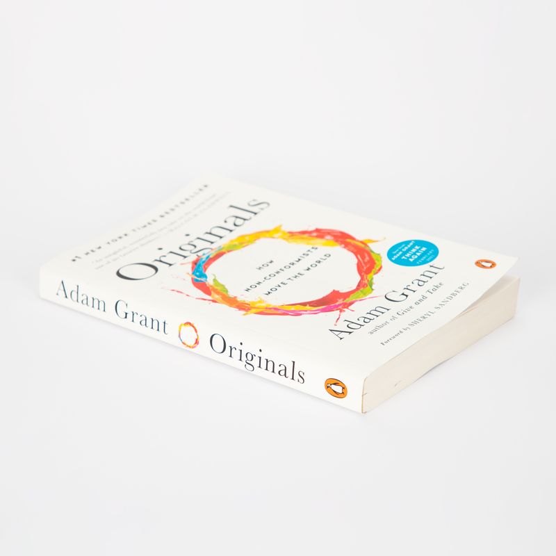 originals-how-non-conformist-move-the-world-3-9780143128854