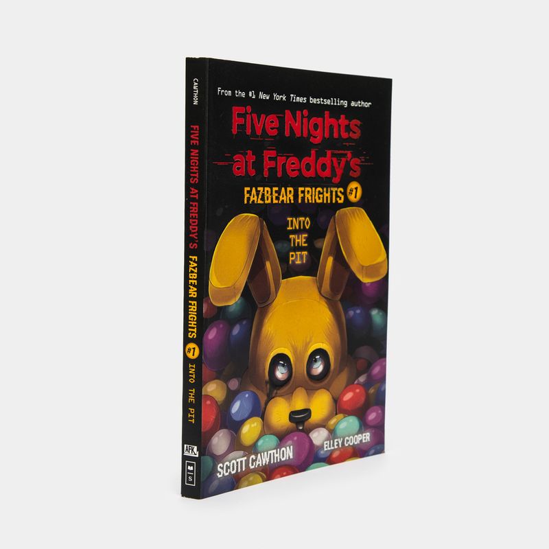 five-nights-at-freddy-s-fazbear-frights-1-into-the-pit-2-9781338576016