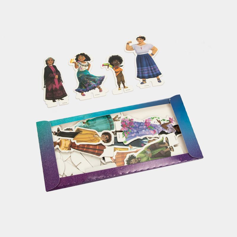disney-encanto-una-familia-especial-pequenos-amigos-2-9789587960235