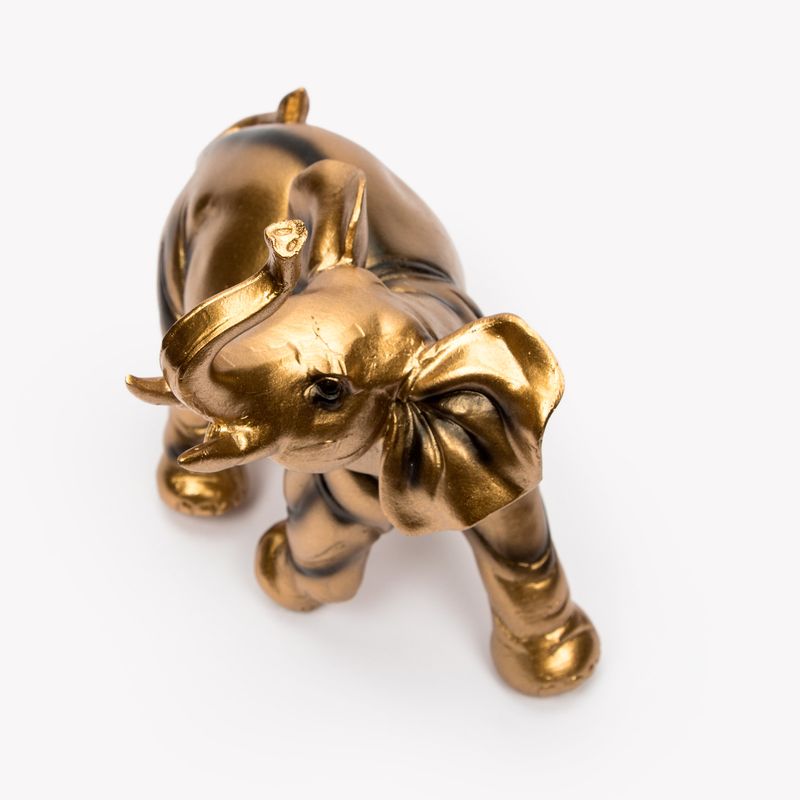 figura-decorativa-elefante-dorado-2-3300330070870