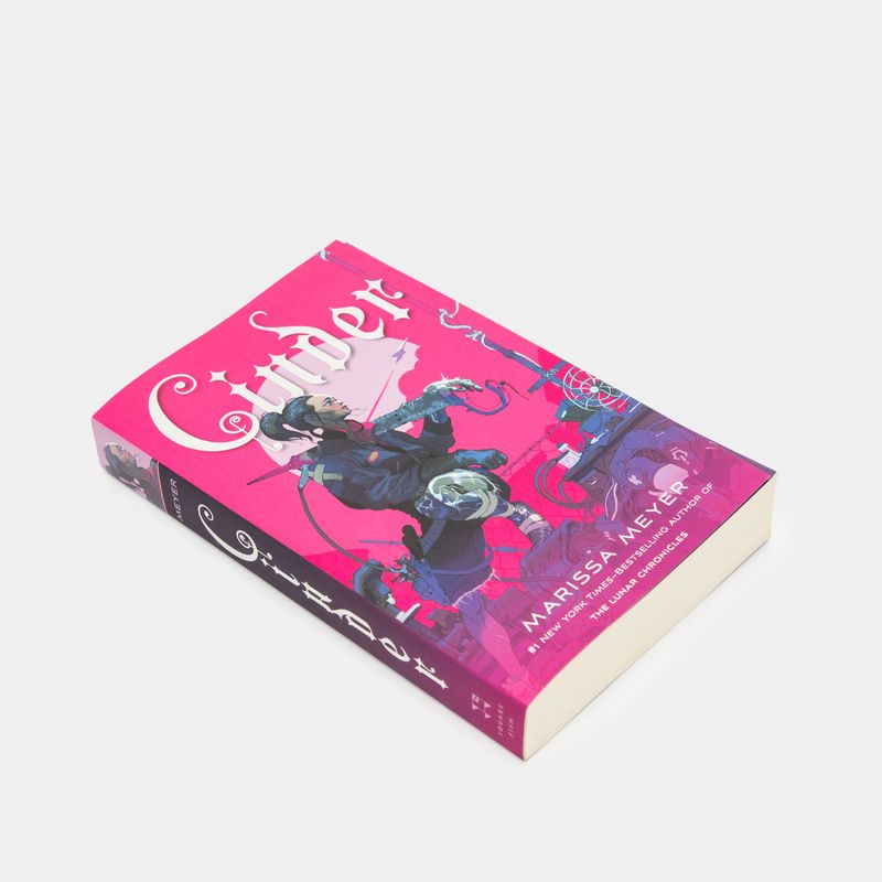 cinder-the-lunar-chronicles-1-3-9781250768889