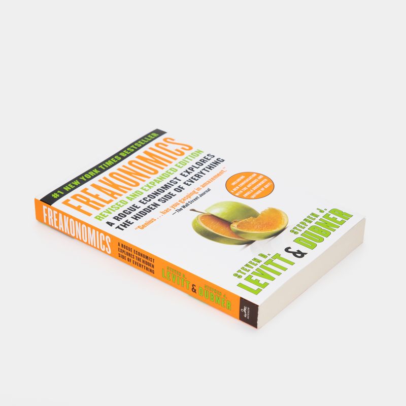 freakonomics-revised-and-expanded-edition-3-9780063032378
