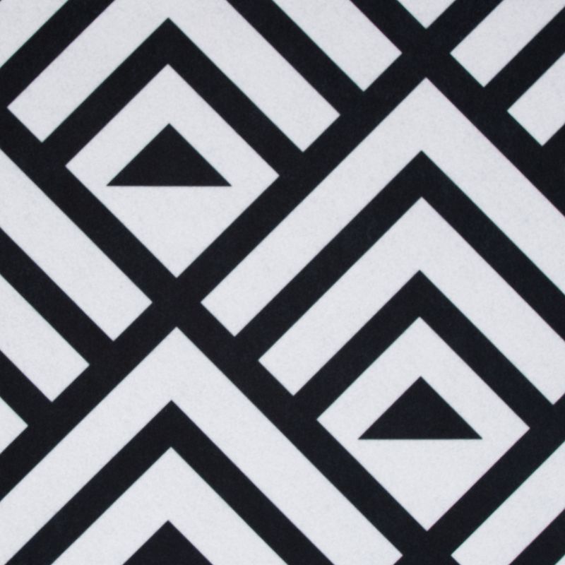 tapete-rombos-con-triangulos-blanco-con-negro-37-x-58-cm-2-7701016322942