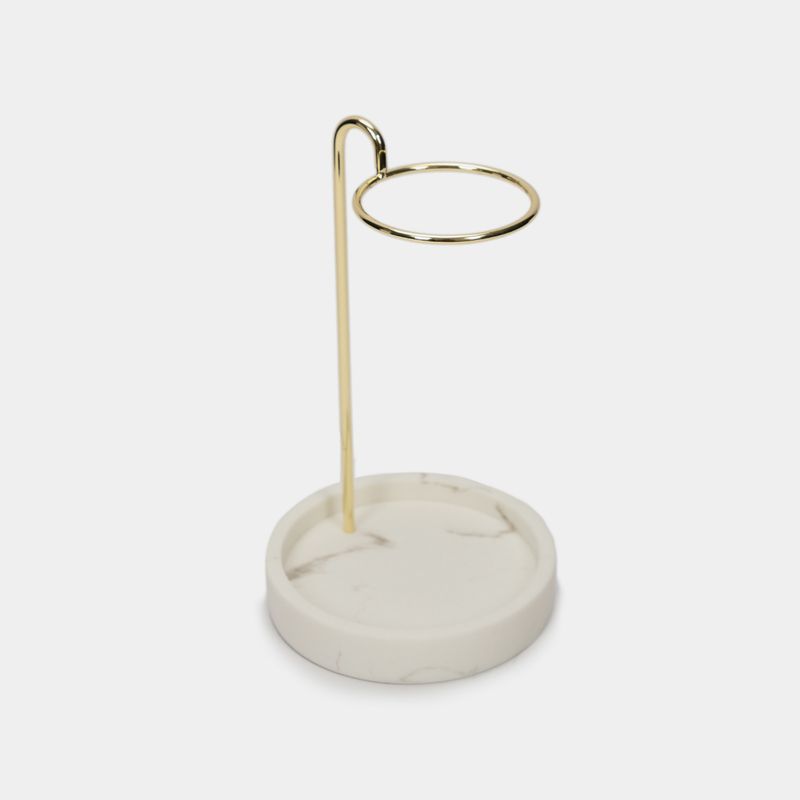 exhibidor-para-joyas-de-aro-dorado-con-base-marmol-18-cm-2-7701016357432