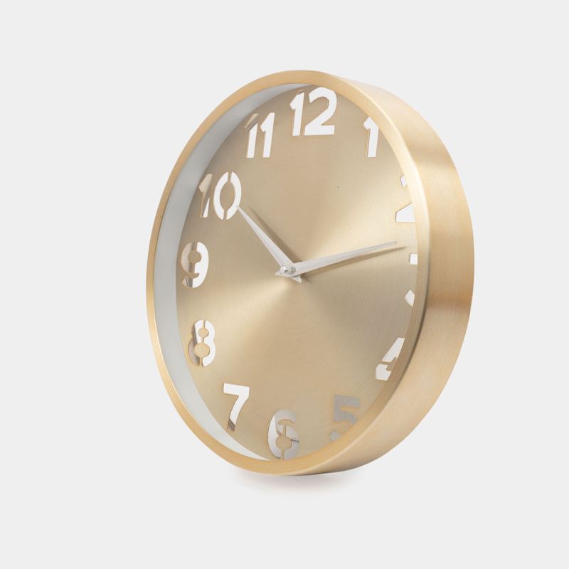 Reloj circular de pared dorado de 25 cm