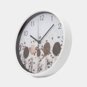 Reloj de pared blanco con diseño de café