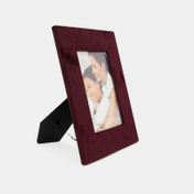 Portarretrato vinotinto con borde en zigzag de 26.5 cm