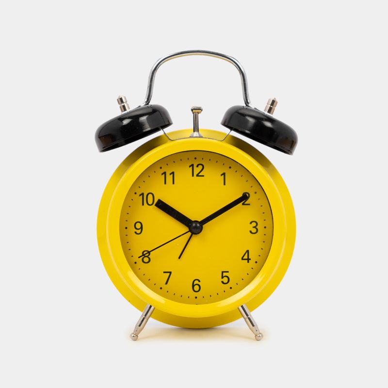 reloj-de-mesa-con-alarma-16-5-x-12-cm-amarillo-7701016367684