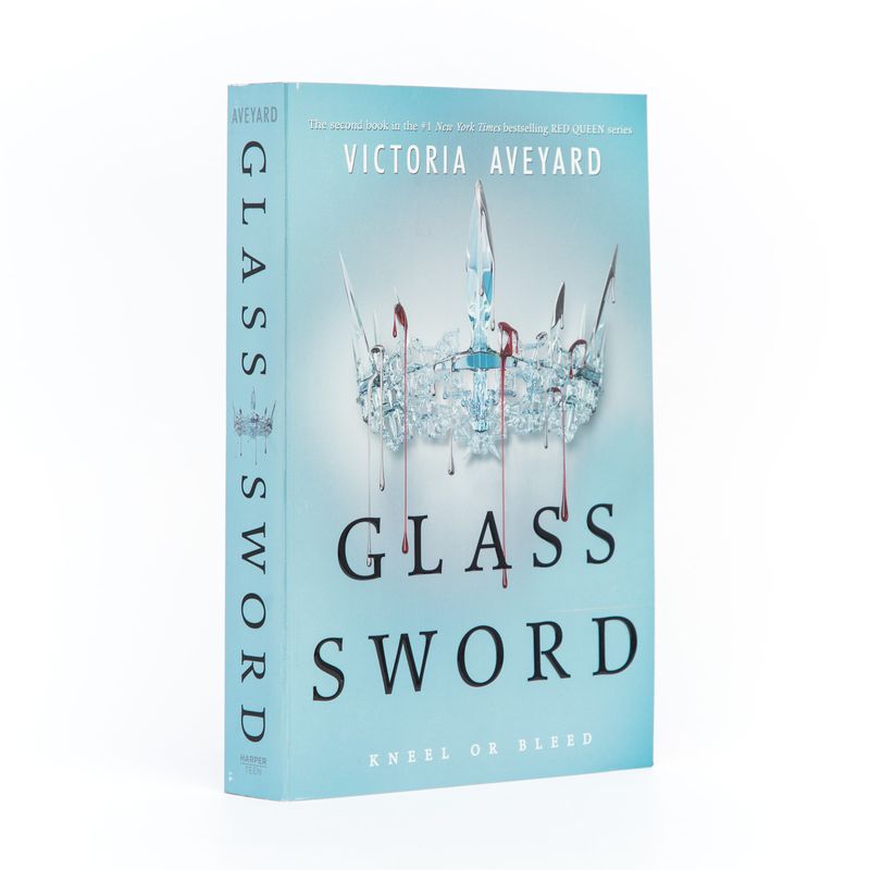 glass-sword-red-queen-2--1-9780062310675