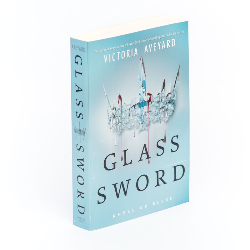 glass-sword-red-queen-2--2-9780062310675
