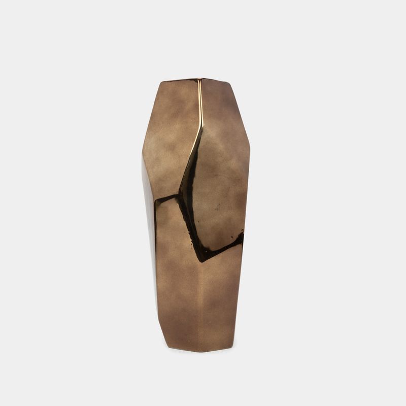 jarron-pentagono-bronce-metalizado-36-x-15-x-15-5-cm-7701016345873