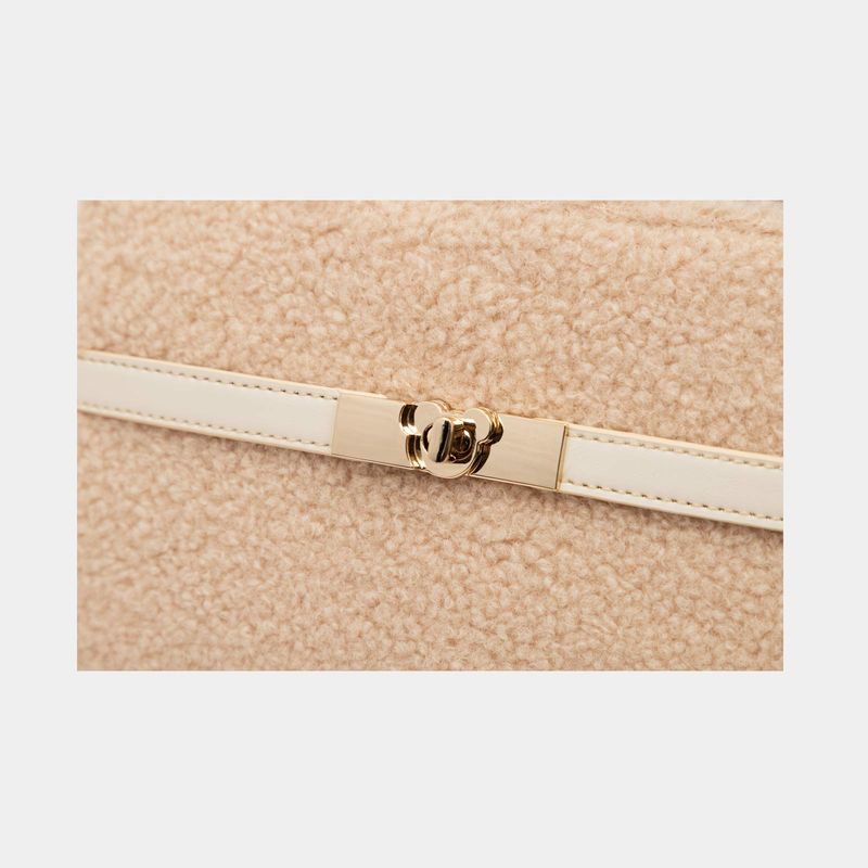 cartera-henney-bear-con-correa-ajustable-beige-y-blanco-3-6923262273590