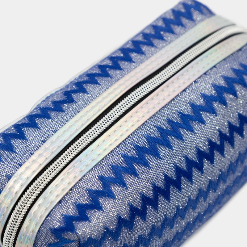 cosmetiquera-azul-plateado-diseno-zig-zag-3-7701016347129