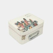 Neceser blanco con diseño de plumas de 11.7 x 24.5 x 19 cm