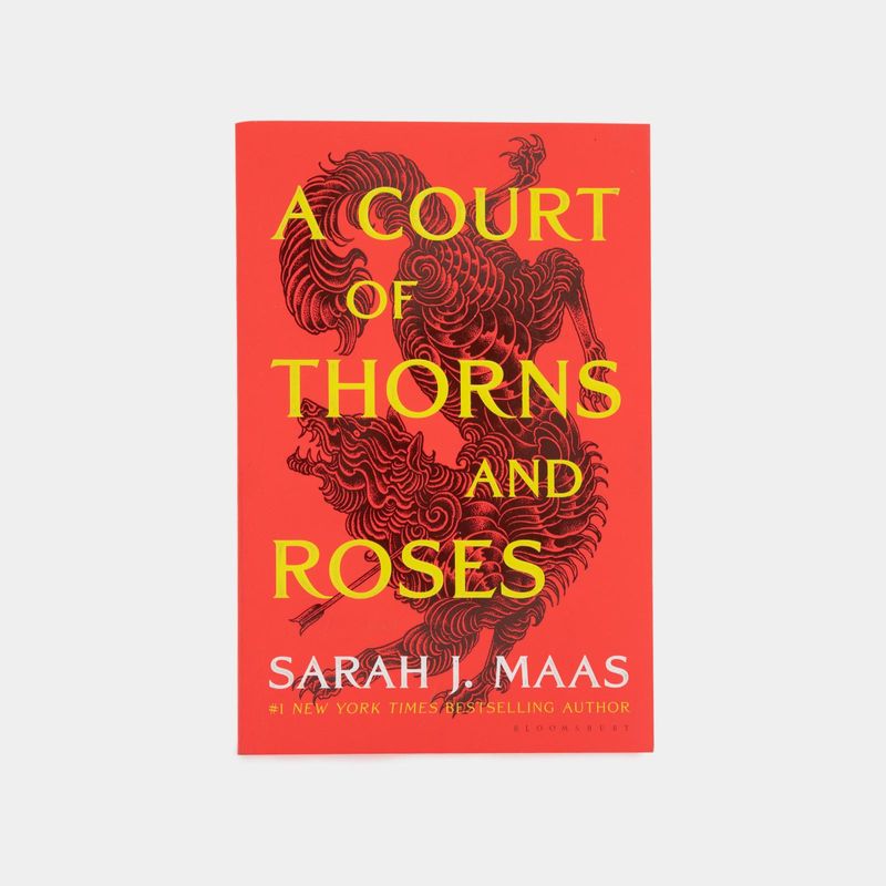 a-court-of-thorns-and-roses-9781635575569