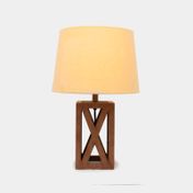 Lámpara de mesa clásica en madera de 50.5 x 33 cm