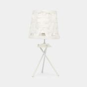 Lámpara de mesa blanca con diseño vancouver de 47.5 x 24 cm
