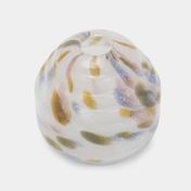 Florero de 15 x 15 cm con manchas