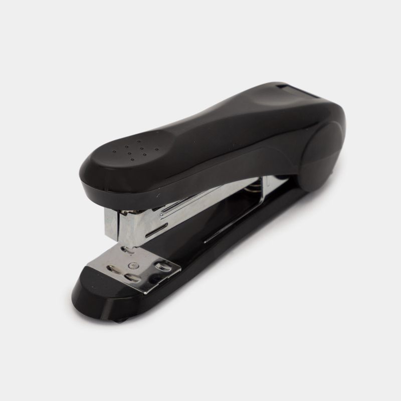 cosedora-negra-manual-para-25-hojas-2-7701016980197