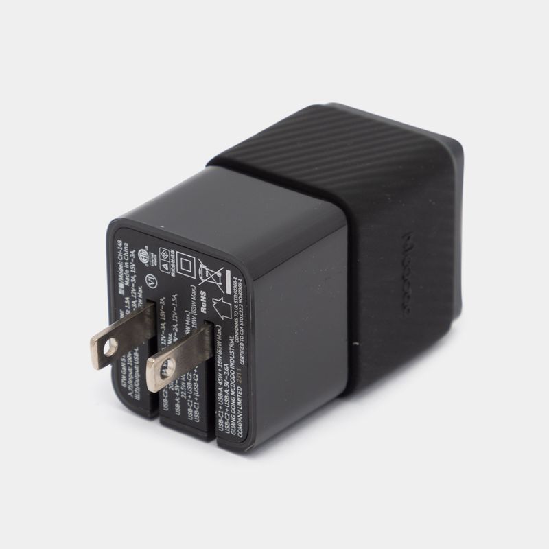 cargador-dicromatico-negro-67w-mcdodo-3-6921002614818