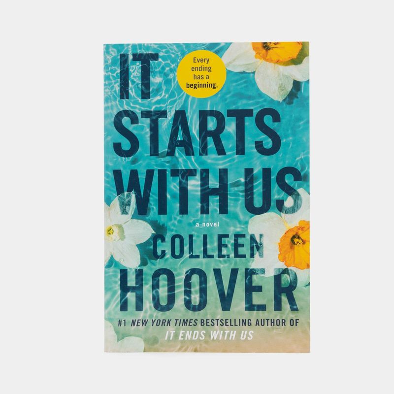 it-starts-with-us-9781668001226