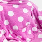 manta-de-140-x-210-cm-mangas-y-bolsillo-con-puntos-4-8006843010963