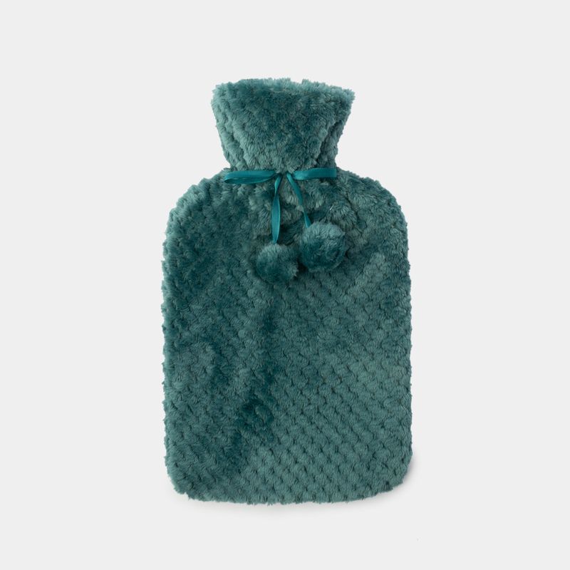 bolsa-para-agua-caliente-con-pompon-de-2l-verde-7701016611411