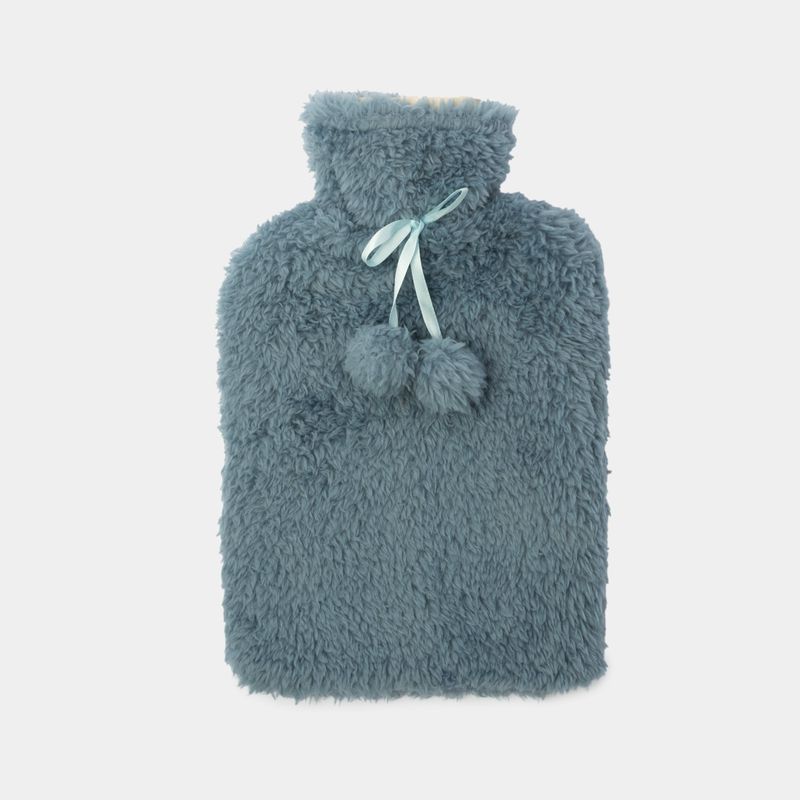 bolsa-para-agua-caliente-con-pompon-de-2l-gris-azulado-7701016611459