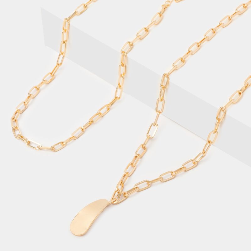 set-de-collares-dorados-x2-unidades-con-dije-ovalado-7701016609630