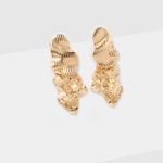 aretes-largos-diseno-abstractos-dorados-7701016610711