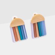 Aretes diseño medio circulo dorados con rectángulos multicolor