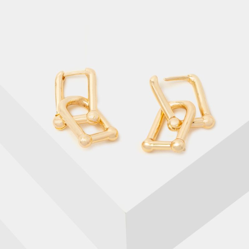 aretes-dorados-cortos-diseno-cerradura-en-forma-de-u-7701016611770