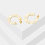 aretes-dorados-diseno-semiaro-ondeados-7701016611909