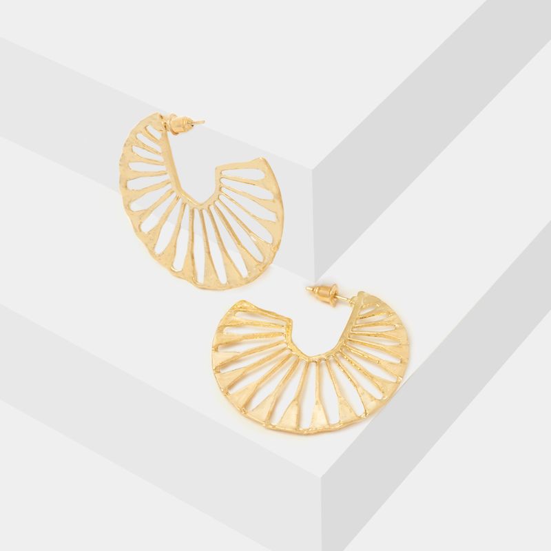aretes-dorados-diseno-abanico-7701016611916