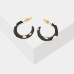 aretes-negros-con-manchas-doradas-diseno-semiaro-7701016612012