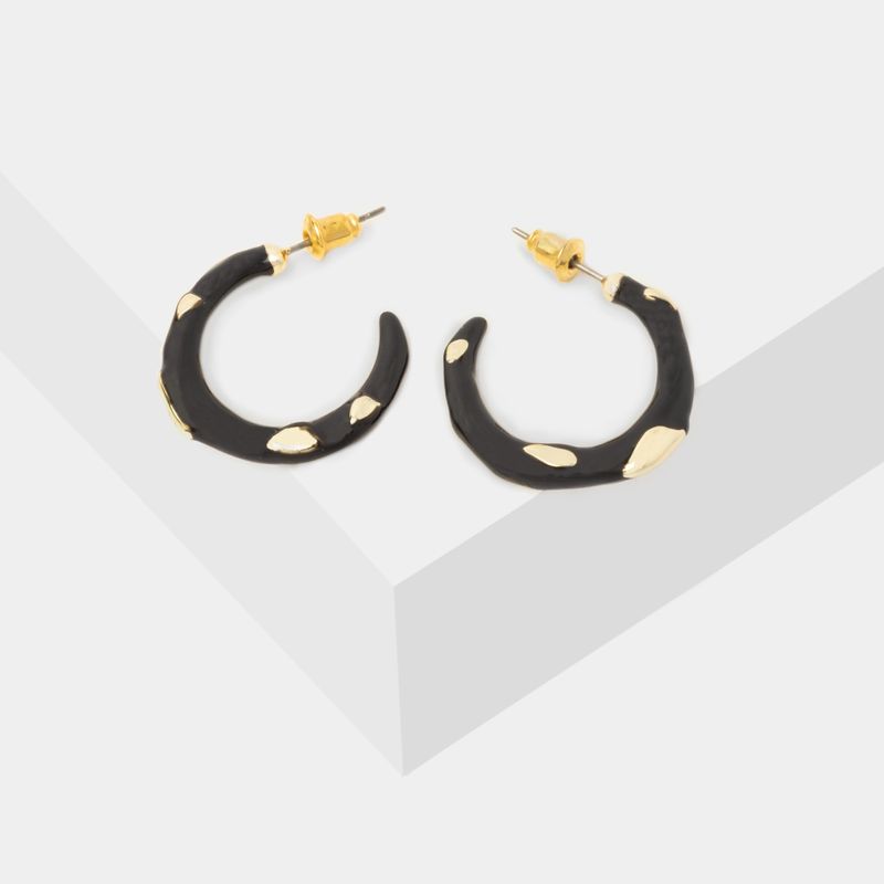 aretes-negros-con-manchas-doradas-diseno-semiaro-7701016612012