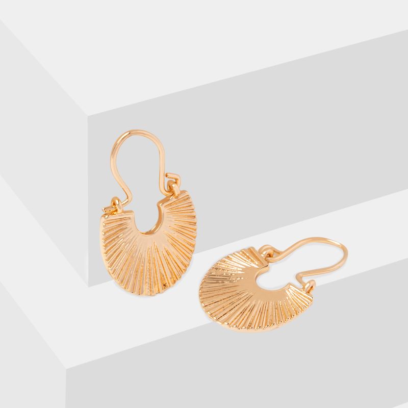 aretes-cortos-de-abanicos-dorados-7701016615716