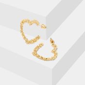 Aretes dorados diseño corazones
