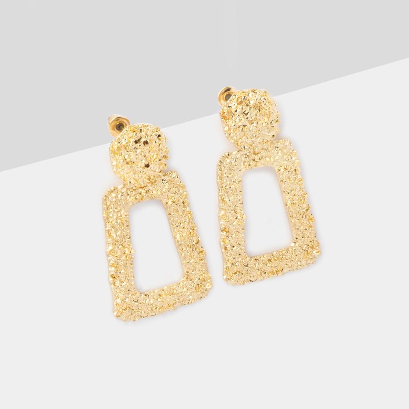 aretes-dorados-diseno-circulo-rectangular-7701016611640