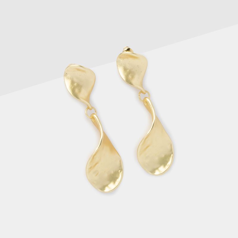 aretes-largos-dorados-diseno-ondeados-7701016611886