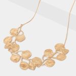 collar-de-hojas-dorado-7701016612142