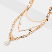 Collar triple con dije piedra